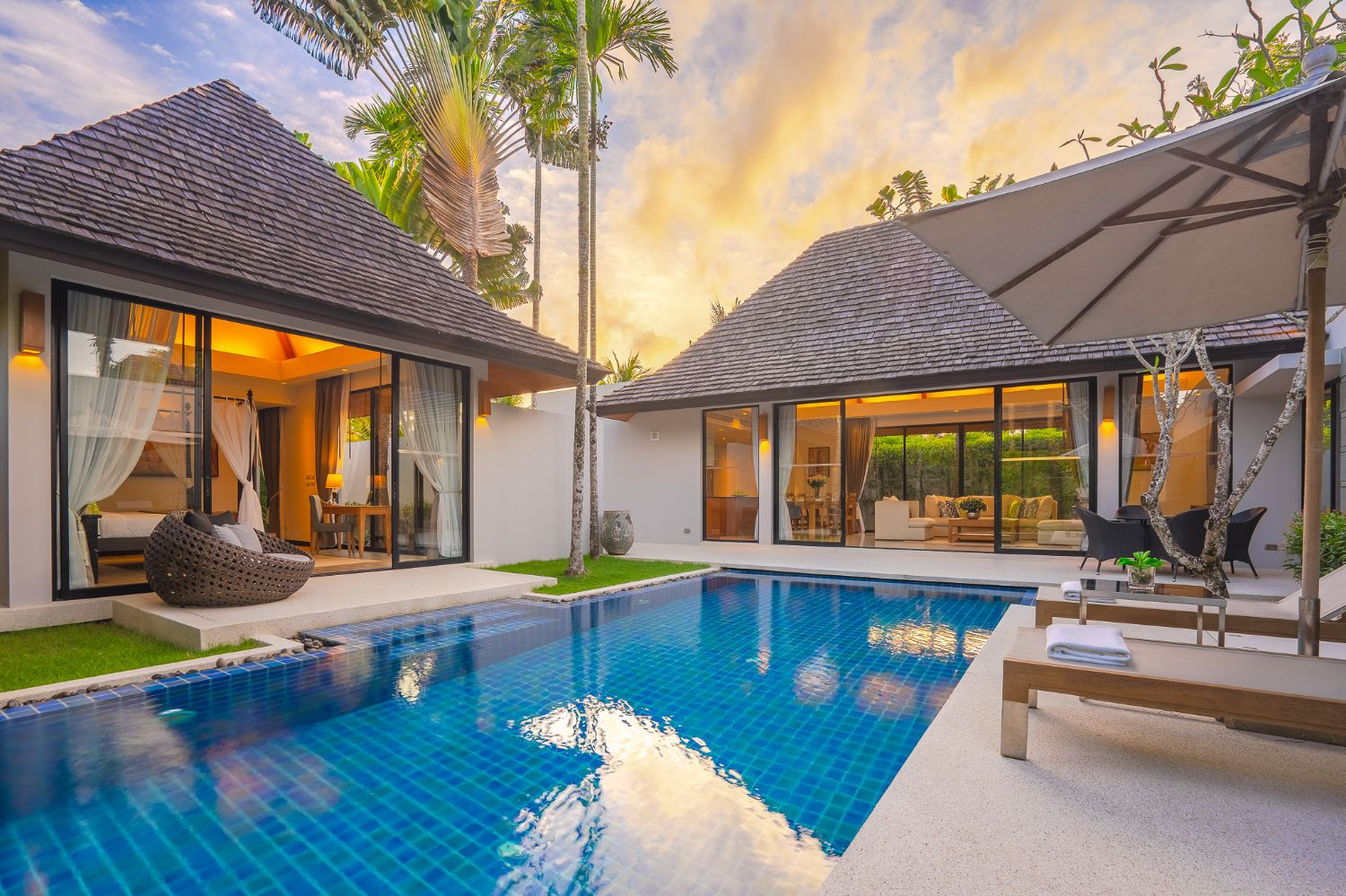 Luxury Balinese 3 Bedrooms Private Pool Villa by the Garden
