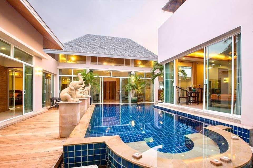 3 Bedrooms Private Pool Villa Balinese Style
