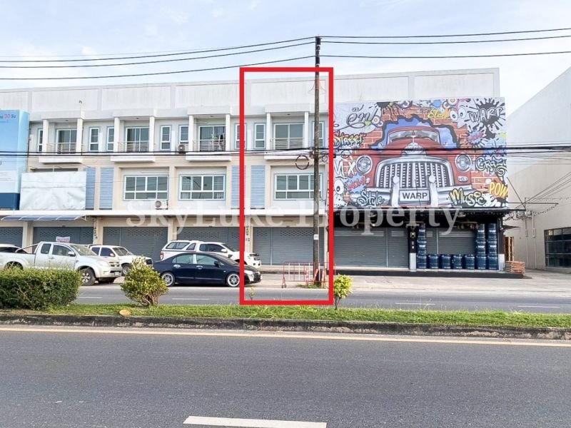 A 3 stories commercial building for sale in Kathu at 8.9MB
