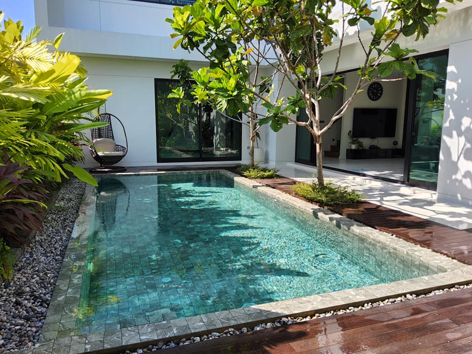 Modern pool villa behind Ikea Phuket