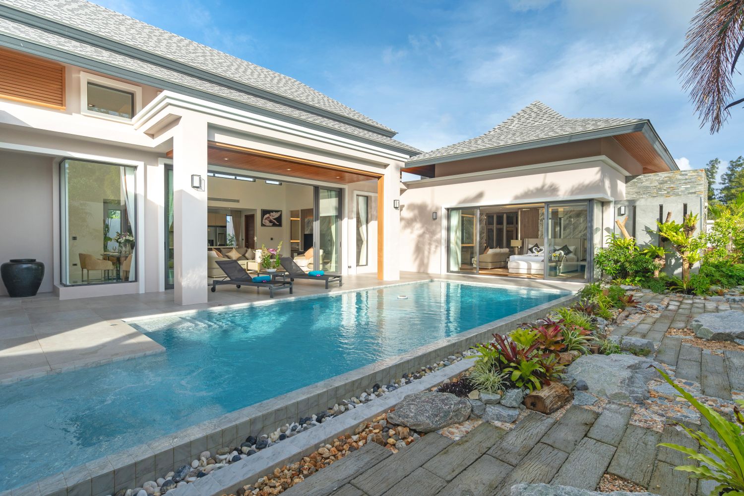 ✨Gorgeous Luxury Private Pool Villa by the Nature for Sales in Bangtao Phuket✨