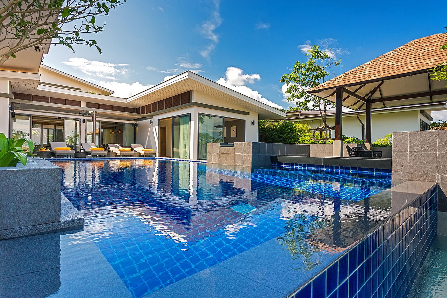 ✨Modern 4 Bedroom Private Pool Villa for rent in Rawai ✨