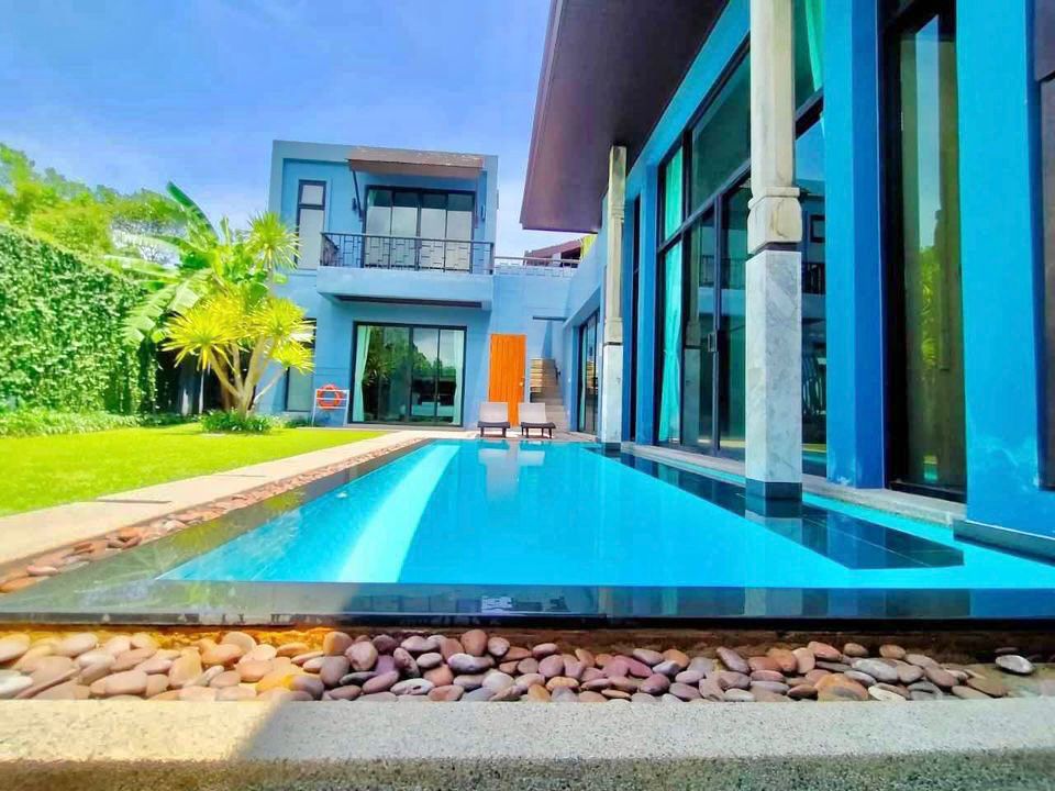 Three Bedrooms Pool Villa in Cherngtalay for RENT !